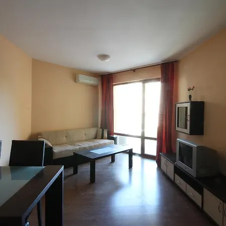 New Estate In Amadeus 1 סאני ביץ'